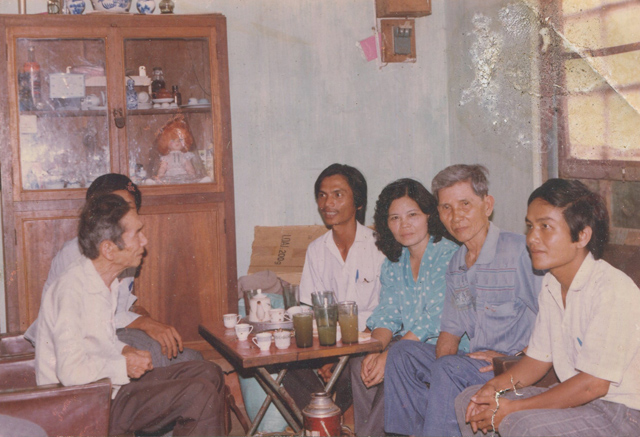 Viết bài nghị luận về chủ đề “Nhà văn mà tôi hâm mộ”