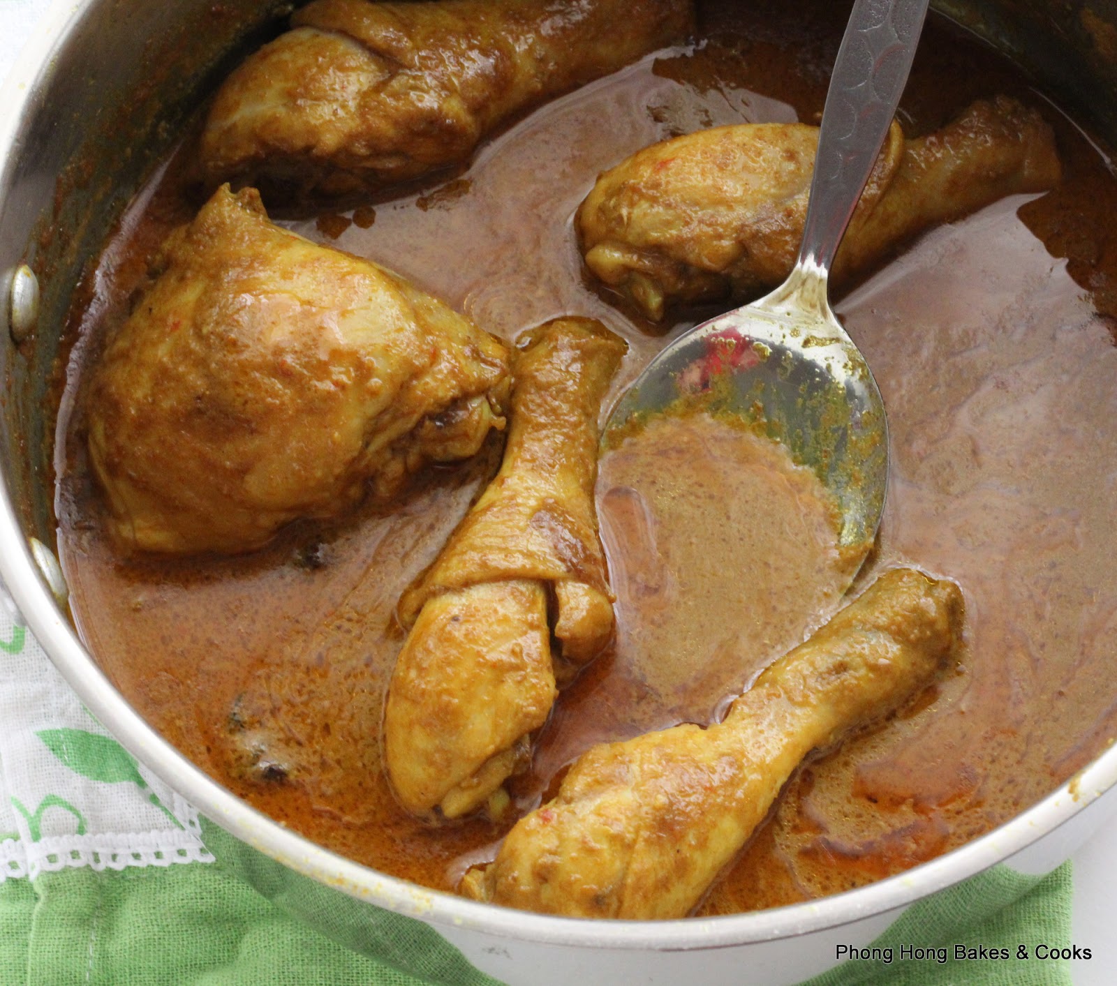 Phong Hong Bakes and Cooks! Gulai Ayam Terengganu (Terengganu Chicken