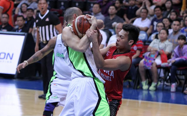 Watch Ginebra vs Global Port Controversial Ending, Tim Cone is Furious