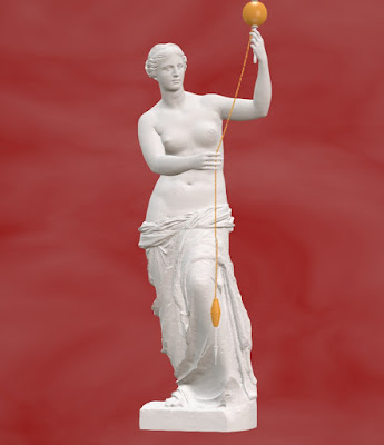 Tι κρατούσε η Αφροδίτη της Μήλου