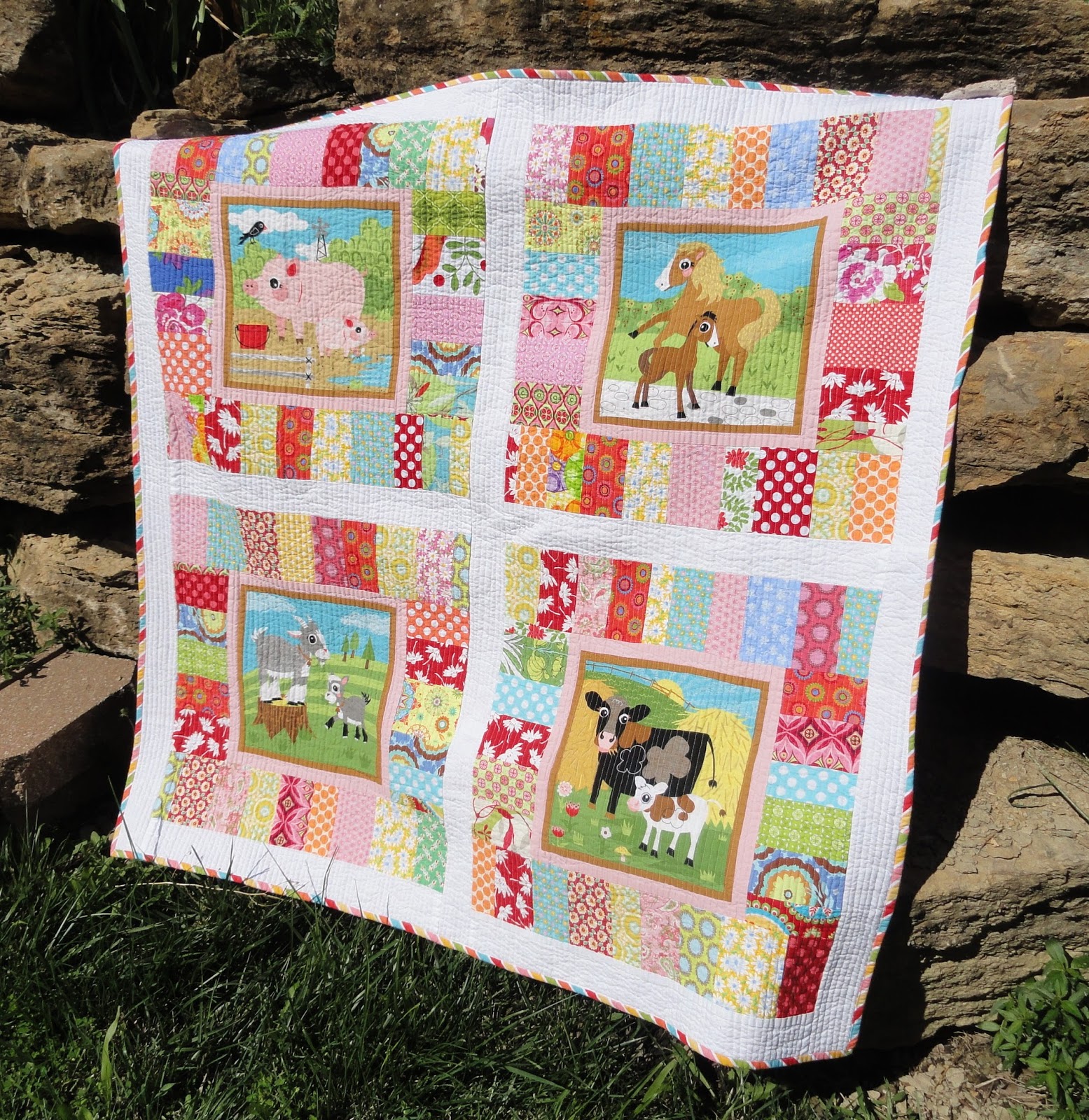Oxford Impressions Toddler Quilt Moda Oink A Doodle Moo! Straight Line