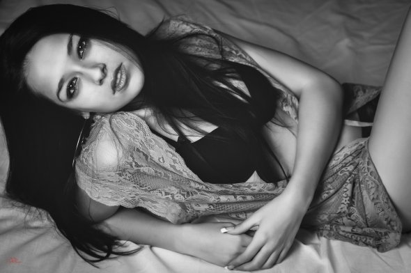 As lindas modelos nas fotografias fashion em preto e branco de Arti Frederic Arti Frederic 500px arte fotografia mulheres modelos francesas beleza sensuais preto e branco
