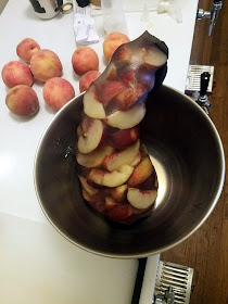 White nectarines, onto the peaches! White nectarines, onto the peaches!