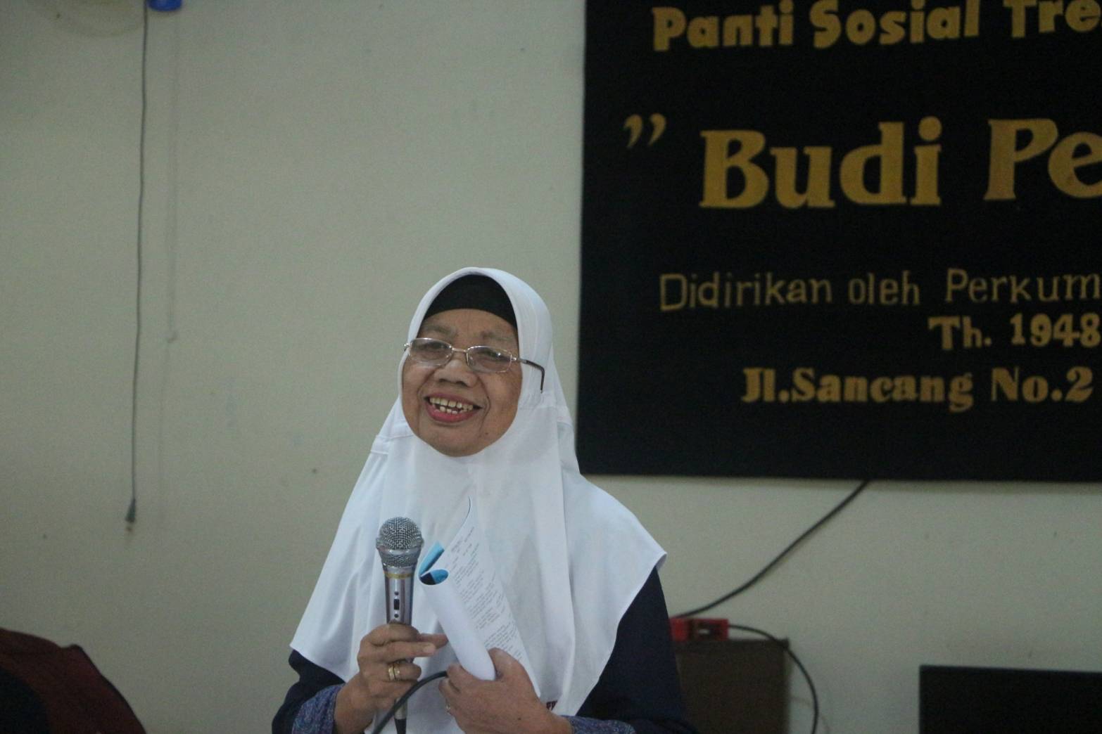 Teks Puisi Ibu Pertiwi Karya Putu Wijaya KT Puisi