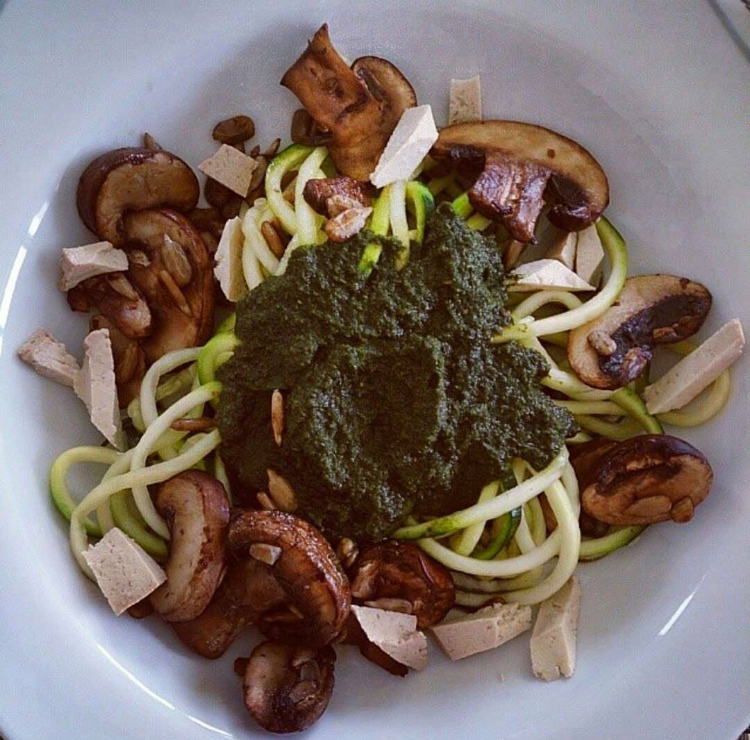 Vegan for Life - Food for the Soul : &amp;quot;Zoodles&amp;quot; mit Brennessel-Pesto