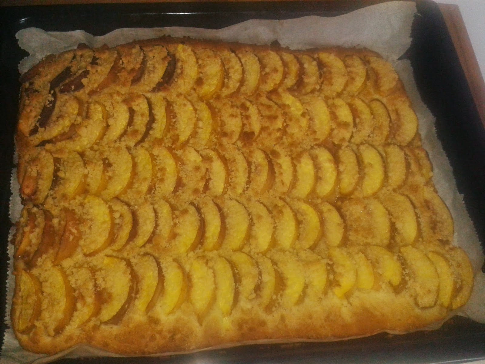 Isa probiert...: Pfirsich-Marzipan-Crumble-Kuchen