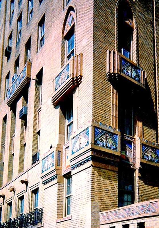 ARCHITECTURAL TILES, GLASS AND ORNAMENTATION IN NEW YORK Bits and