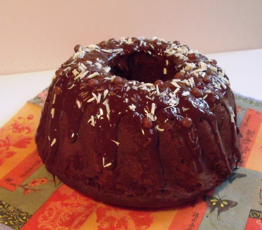 Cherry Blossom&amp;#39;s Table: Simple Chocolate Cake....... Schlichter ...