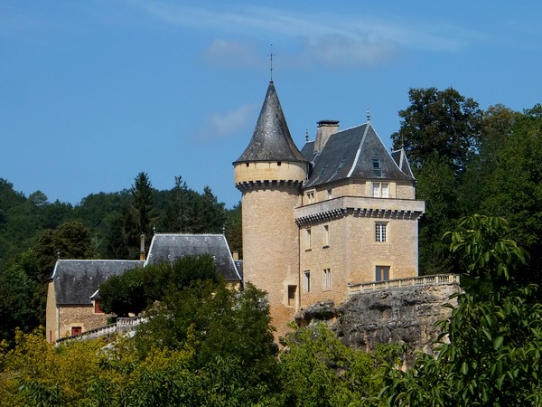 Dordogne Vézère Belcayre château