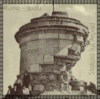 ruina monumentului de pe muntele Tampa din Brasov