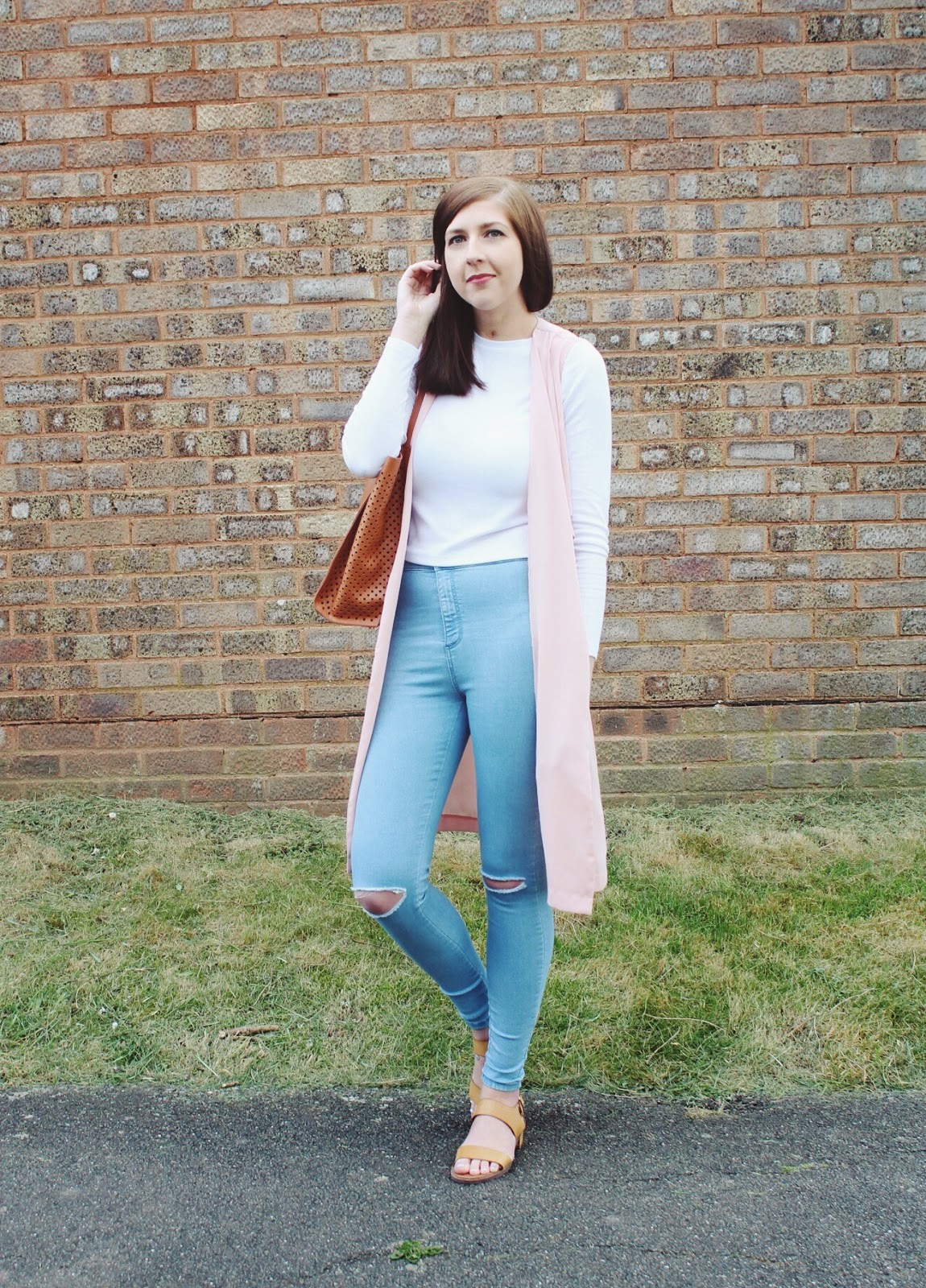 asseenonme, fbloggers, fblogger, halcyonvelvet, wiw, whatimwearing, lotd, lookoftheday, ootd, outfitoftheday, primark, summerlook, croptop, rippedskinnyjeans, pinktailoring, fashion, fashionbloggers, fashionblogger