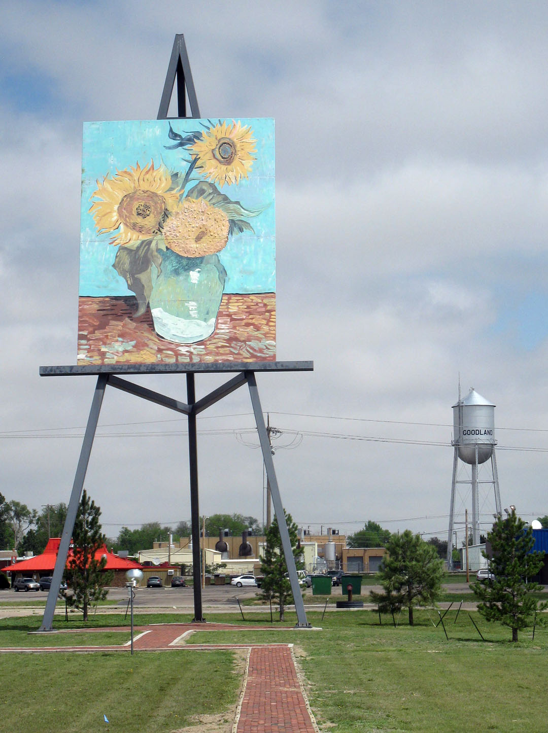 Eccentric Roadside The big picture The World's Biggest Easel of