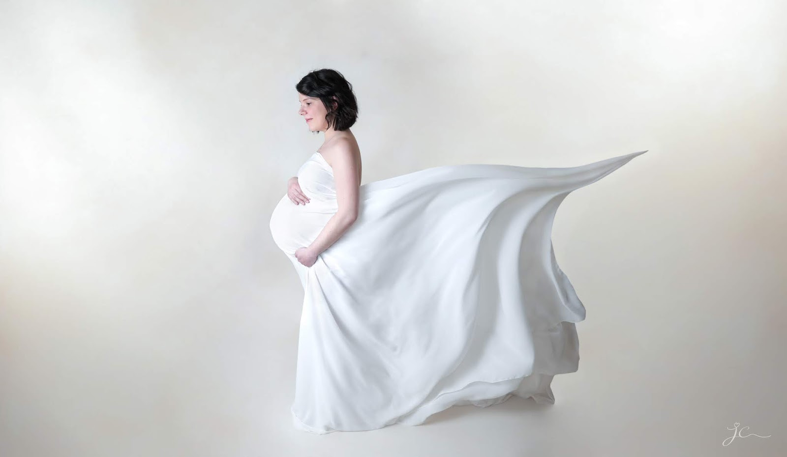 shooting photo grossesse enceinte professionnel studio maternité photographe julie charles les gommettes de melo 