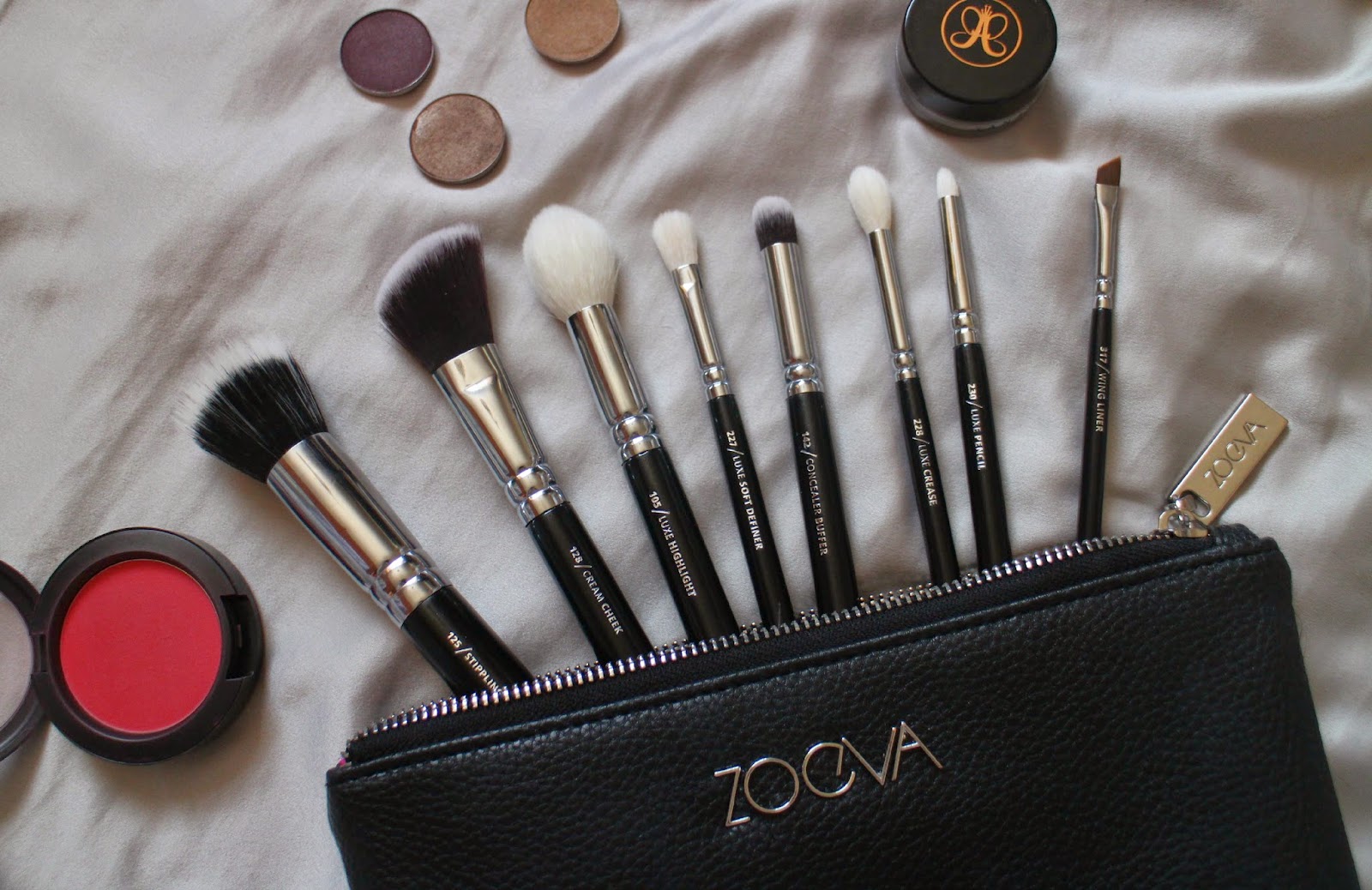 Crave More Beauty Review The Classic Zoeva Brushes