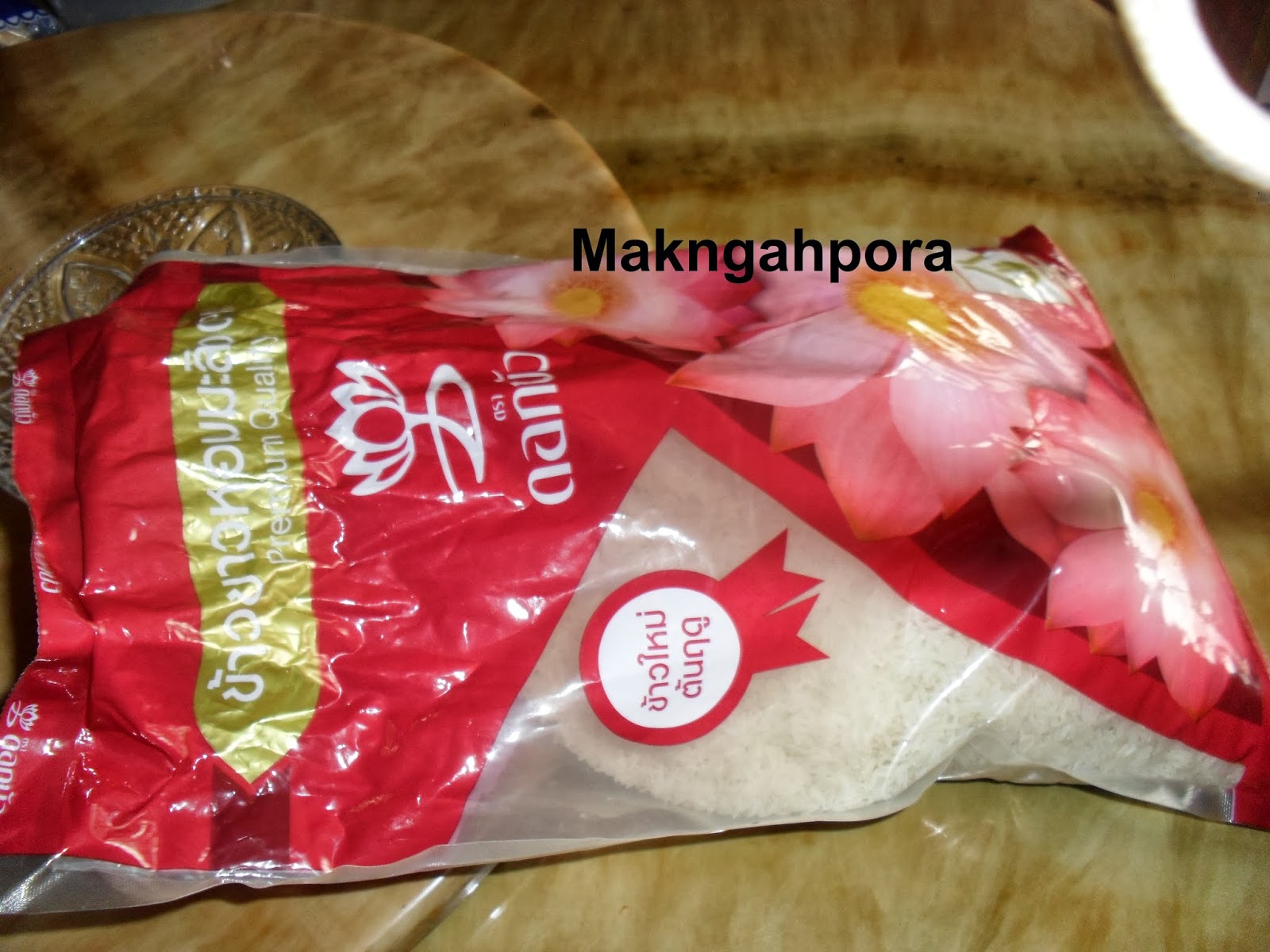 Mak Ngah Pora: Nasi lemak yang sangat nostalgia