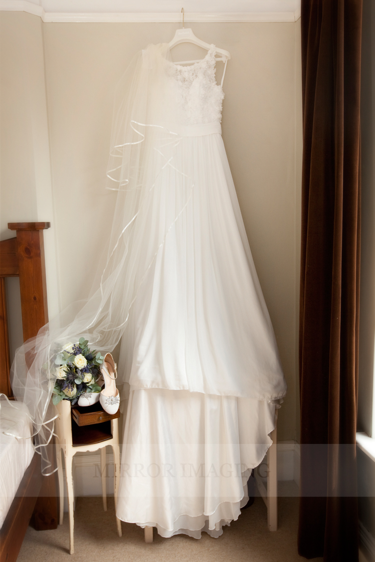 Mirror Imaging Photography: Sarah & Dan's Trent Bridge Nottingham Wedding