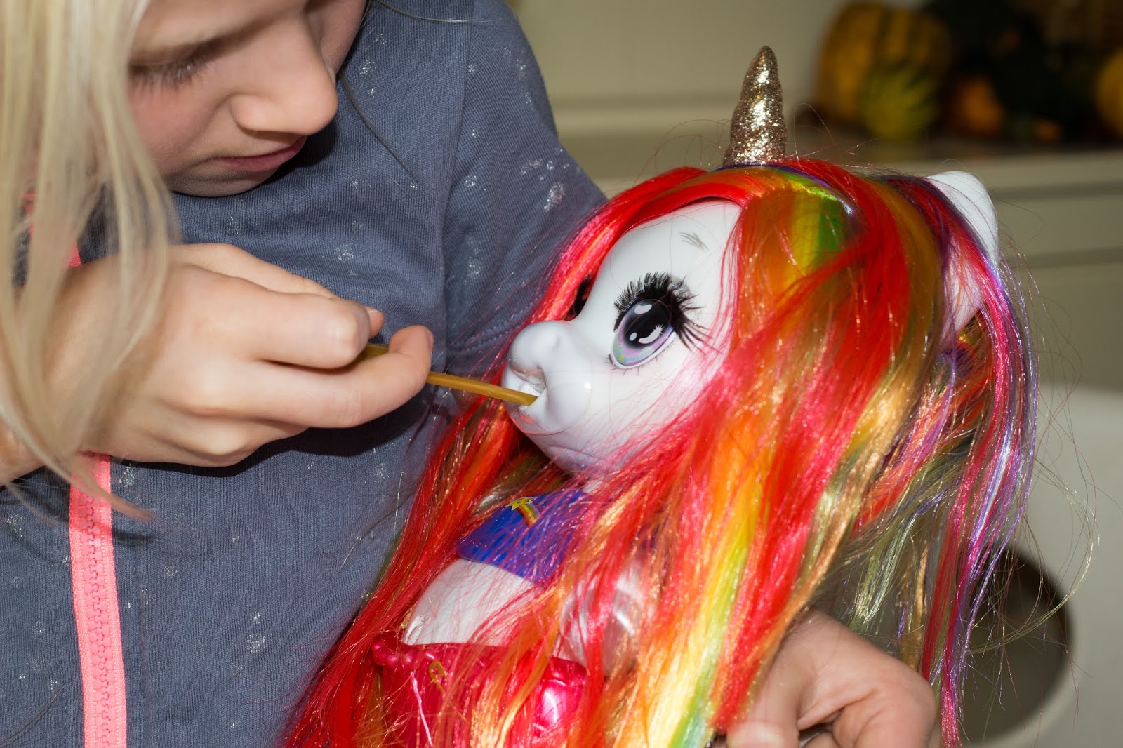 Featured image of post Unicorn Poopsie Slime Surprise Doll