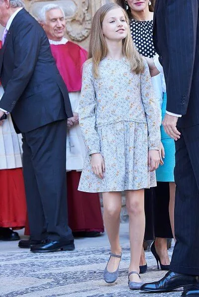 King Felipe, Queen Letizia, King Juan Carlos, Queen Sofia, Crown Princess Leonor and Infanta Sofía