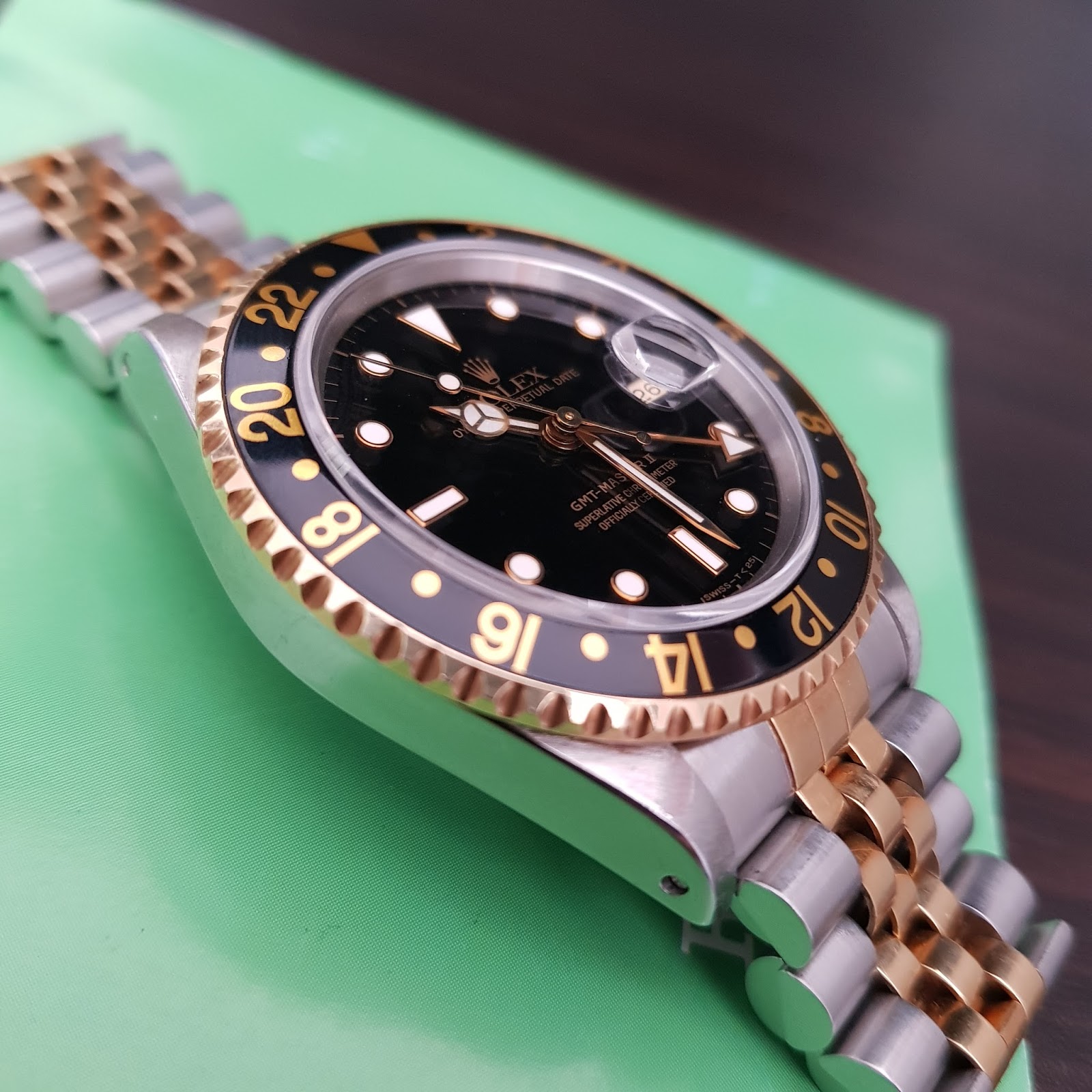 Jual Beli Jam Tangan Arloji Mewah Second Original Buy Sell Trade serie N 1993