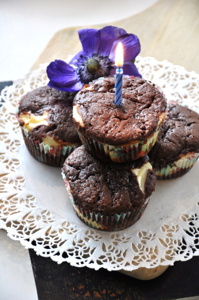 LILJOR OCH TULPANER Muffins med choklad & philadelphiaost!