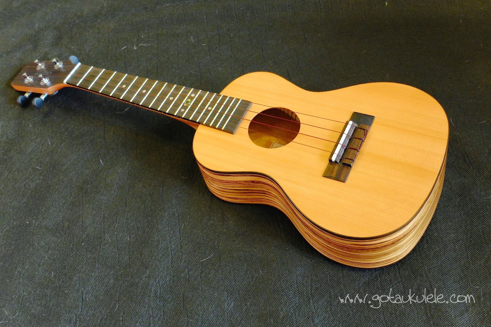Zedro II ukulele