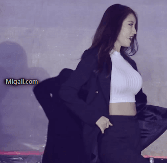어필하는 티아라 지연 몸매