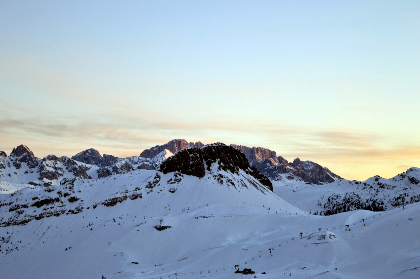Trentino Ski Sunrise alba sulle dolomiti