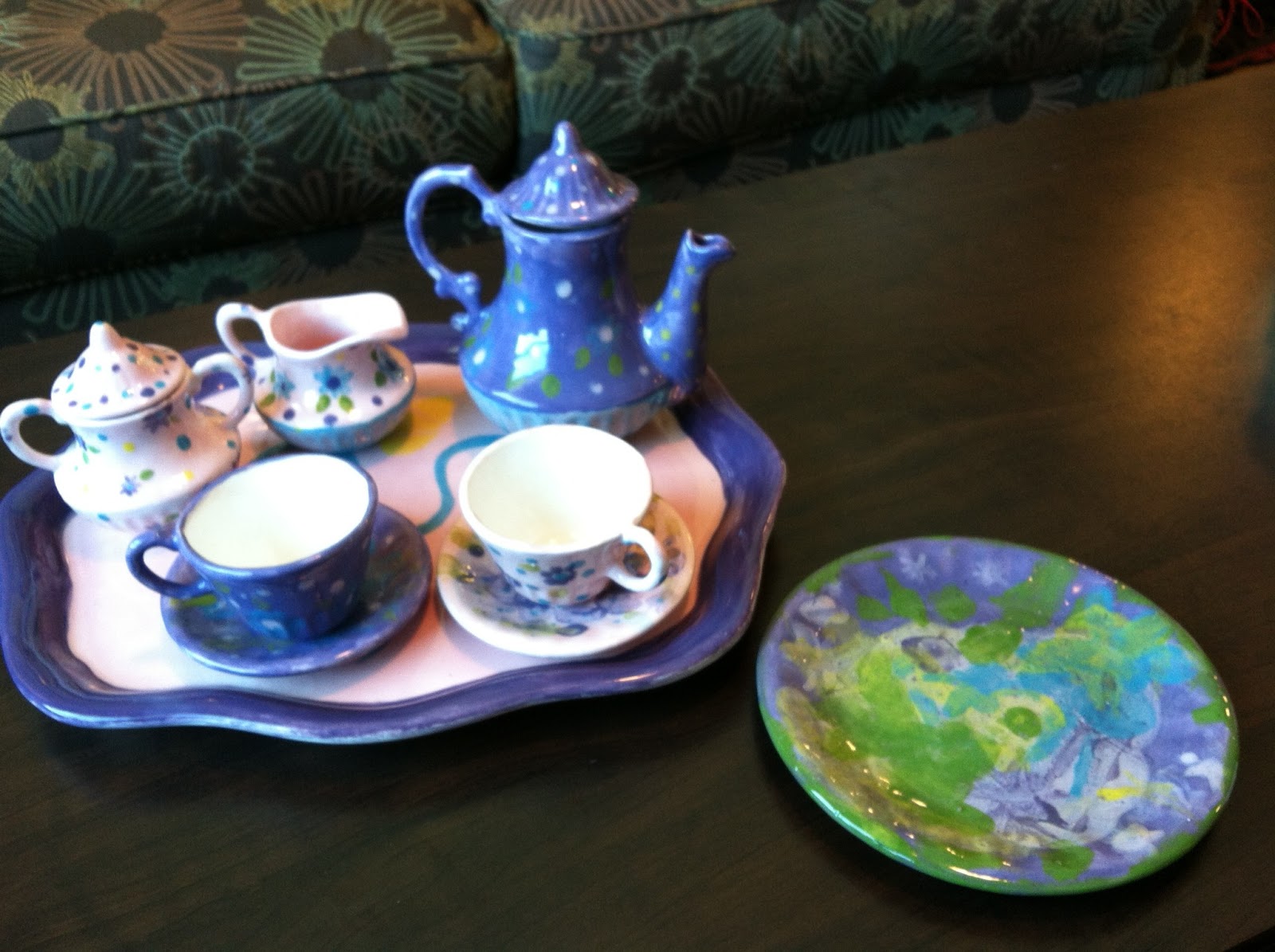 Bee in a Barn: Tea Set