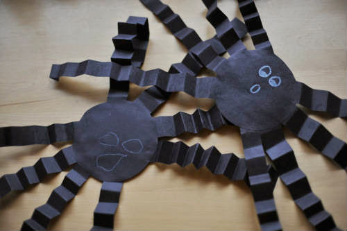 paper crafts for Halloween celebrations