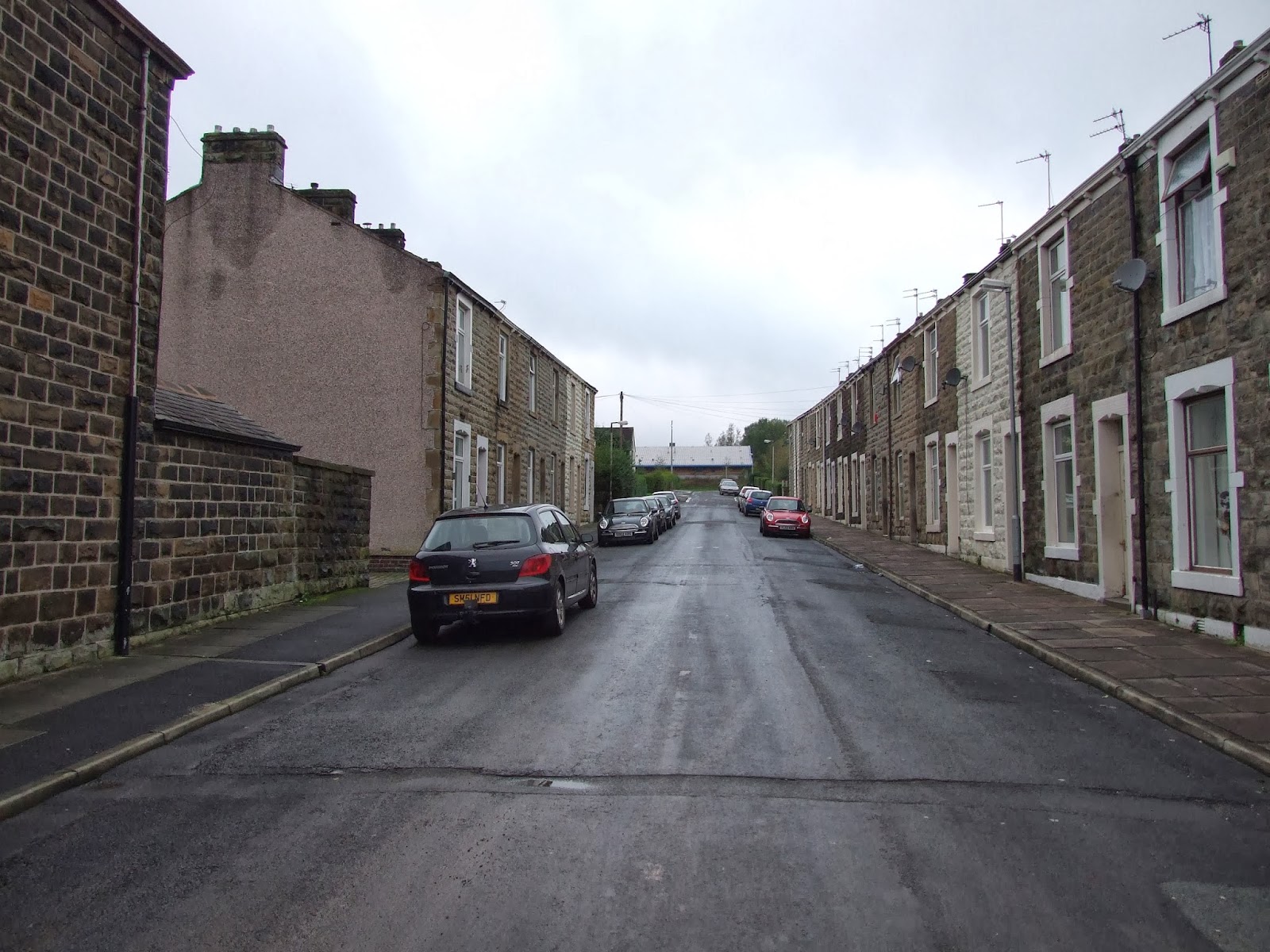 RISHTON FIRST STREET LAMPS OUT