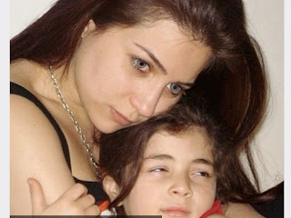 مي عز الدين تعيش بفضل دعاء والدتها ومنة شلبي أذاقت أمها المرار رصين