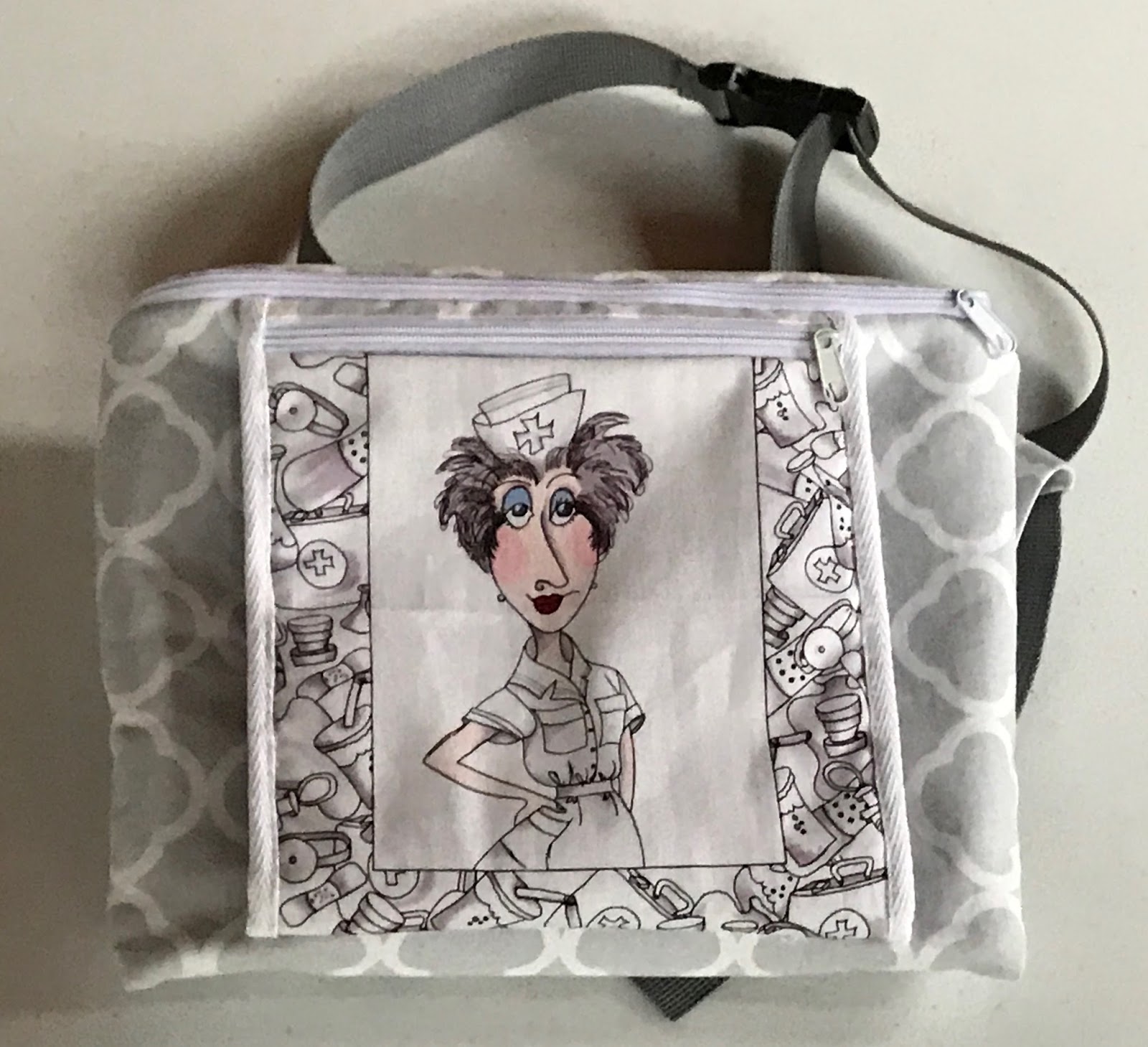 Quiltessa Patchwork palette Nurse hip bag, DIY. Pattern now in my