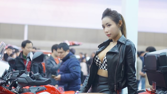 Kim Tae Hee&#39;s beauty at the Seoul Motor Show 2017 (230 photos) photo 5-19