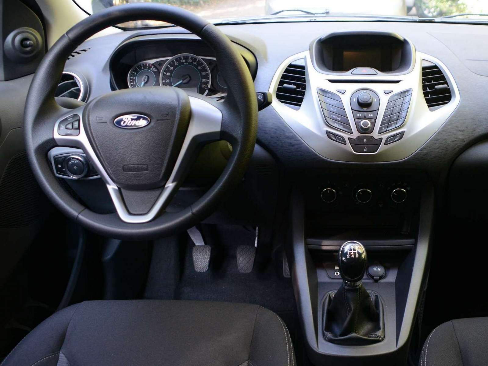 Novo Ford Ka 2015 - interior