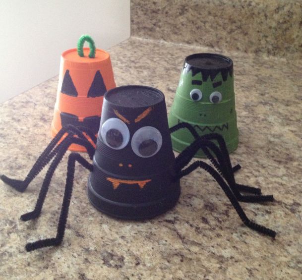 A Little Artsy & A Little Craftsy: Halloween Foam Cups