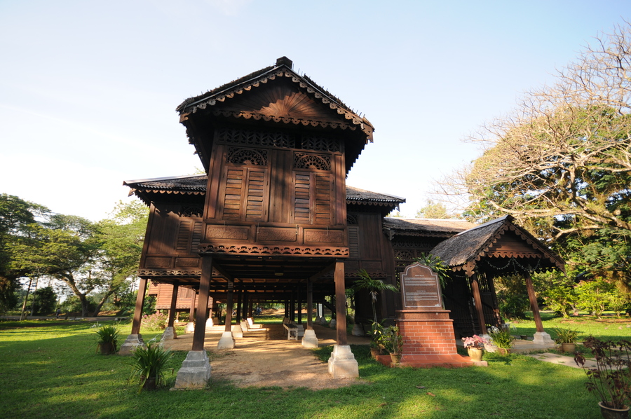 Rumah Tradisional Negeri Kedah / Rumah Seri Banai Dan Rumah Tok Su Di