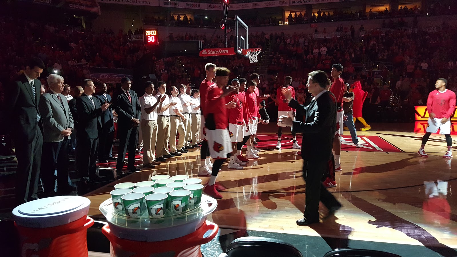 CatCardsBabies: U of L basketball game