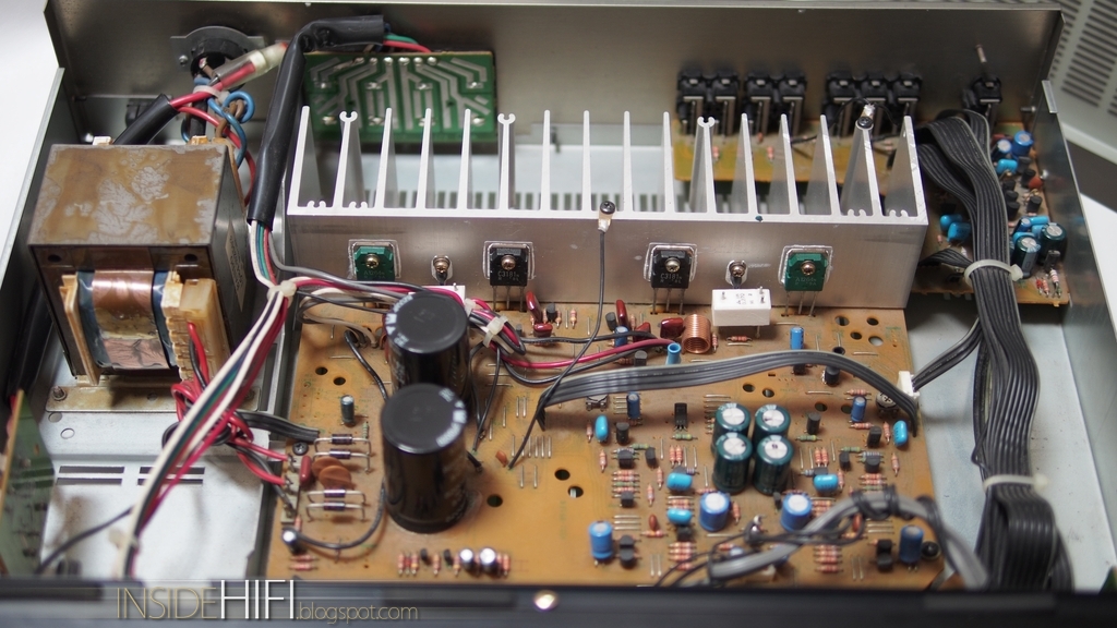 Inside HiFi Harman Kardon PM635i
