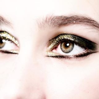 glitter smokey eye makeup | Mac cosmetics for Emanuel Ungaro AW16 PFW