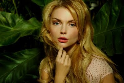 Izabella Miko | Girl Nude