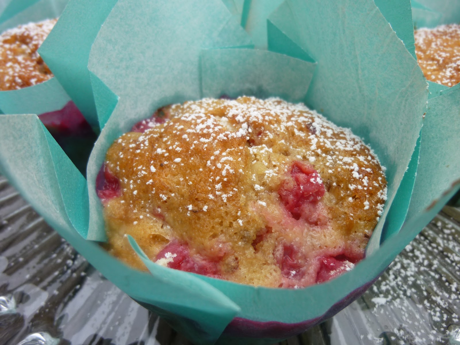 Bananen- Johannisbeer- Muffins