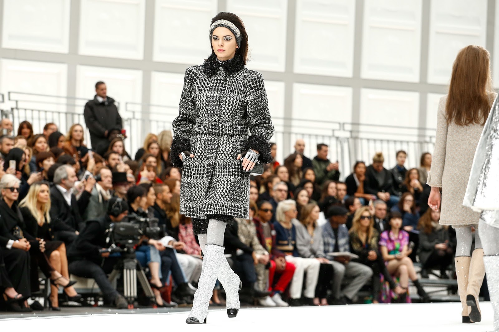 Runway : Chanel Fall 2017 Ready-to-Wear Collection PFW