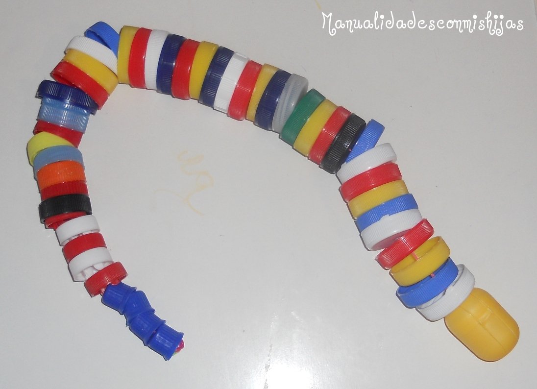 gusano de plastico para niños