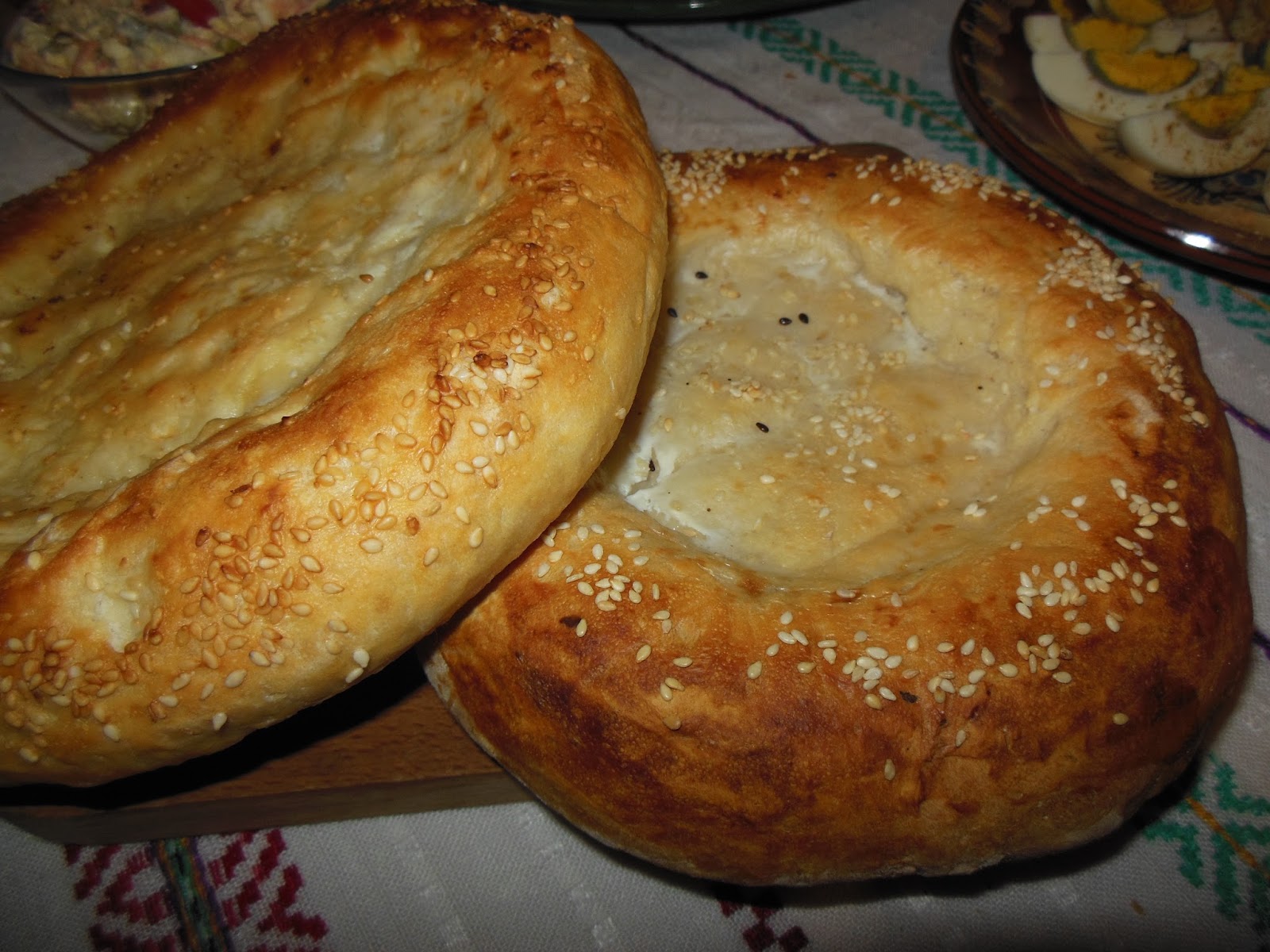 чурек хлеб дагестанский. чурек хлеб. бакинский чурек. чурек. казацкий чурек.