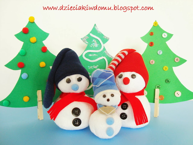bałwanki ze skarpetek zimowe dekoracje i robótki dla dzieci