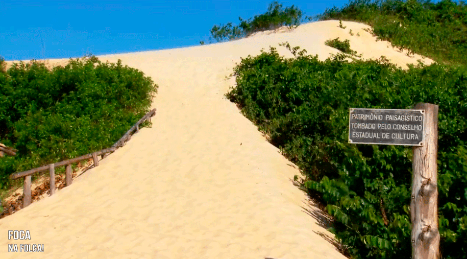 Itaúnas tem dunas, lindas praias e muito forró