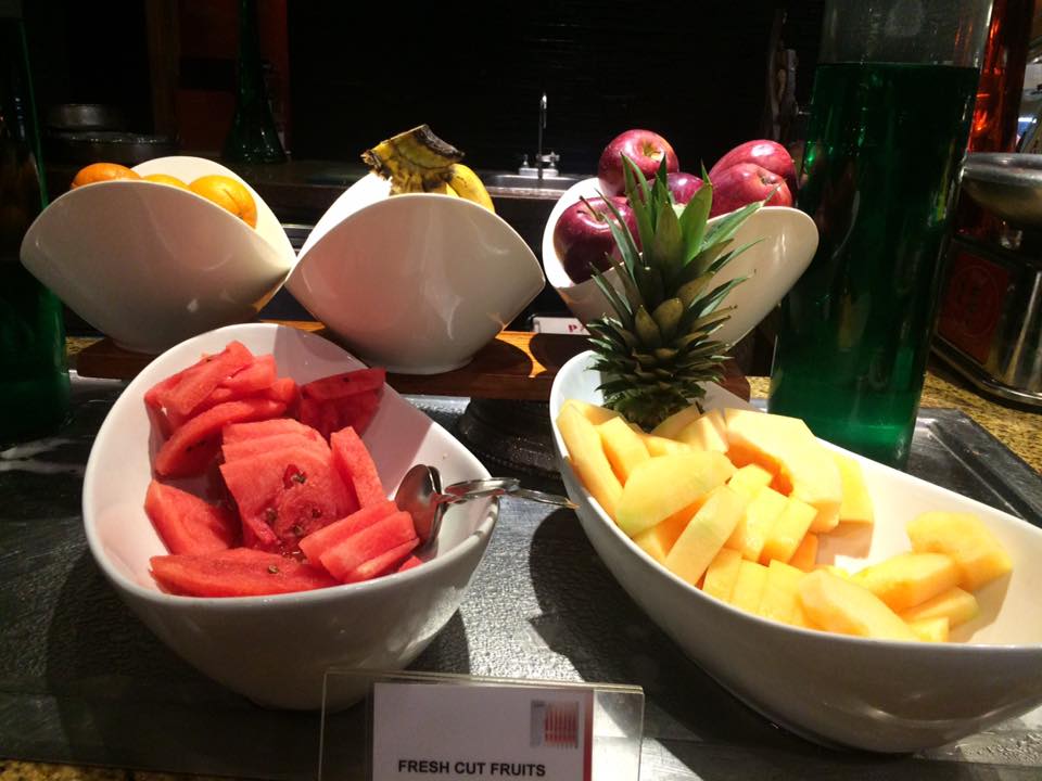 Seven Corners Buffet Restaurant Crowne Plaza Manila It's Me, Gracee