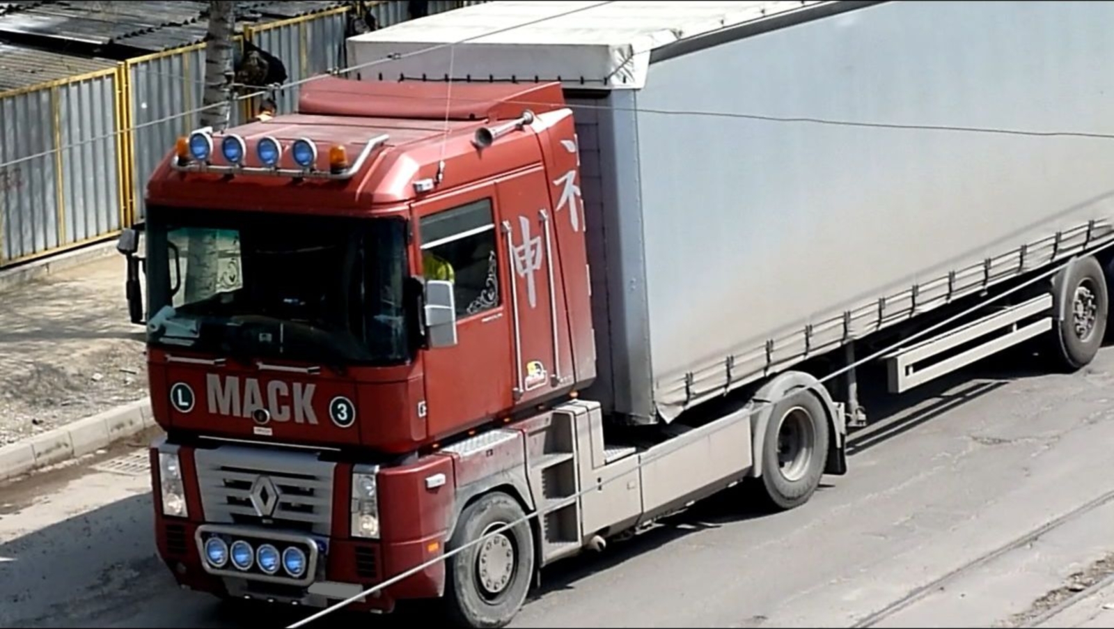 Truck Renault Magnum