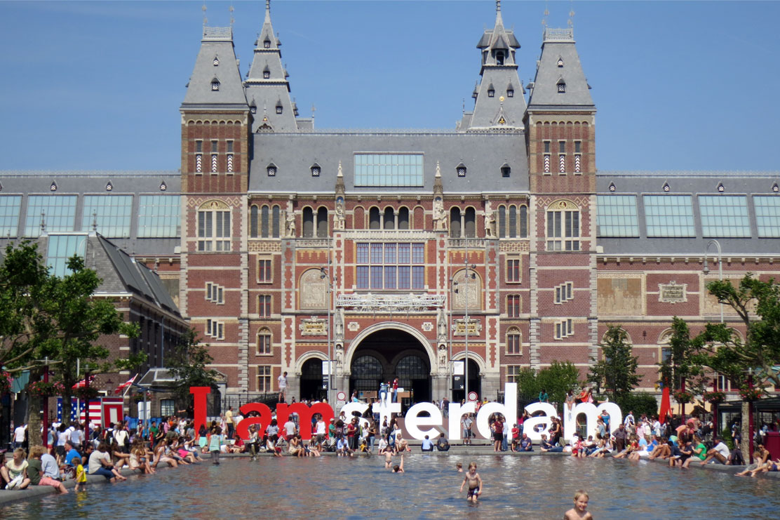 10 Tempat Wisata Terkenal Di Amsterdam Belanda