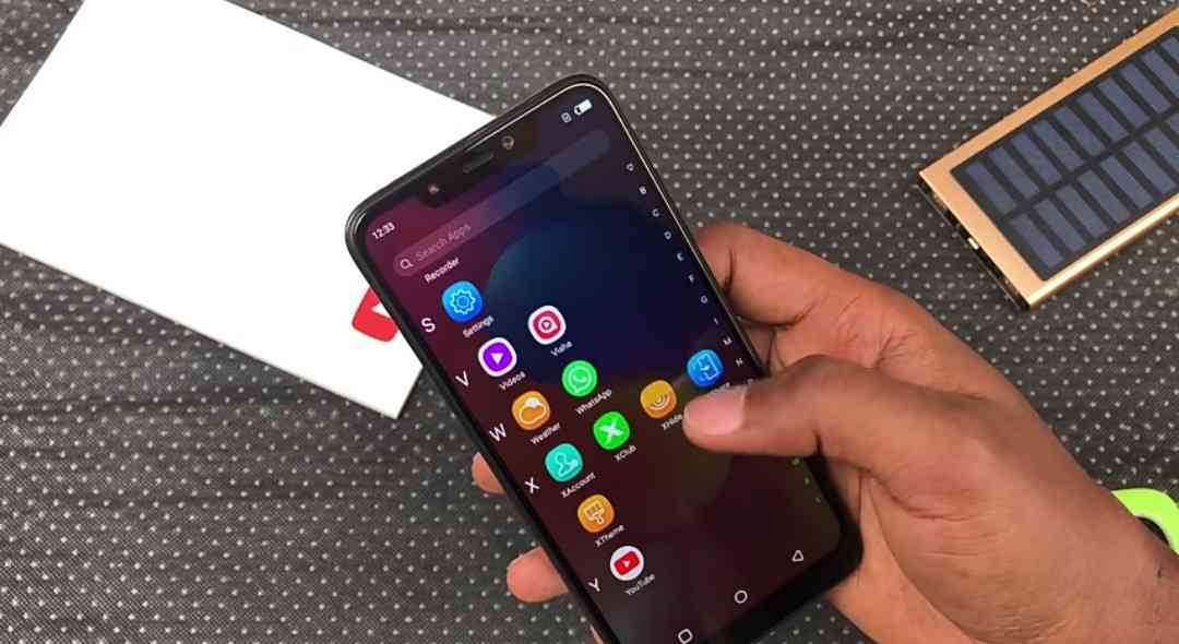The Infinix Hot S3X In Hand